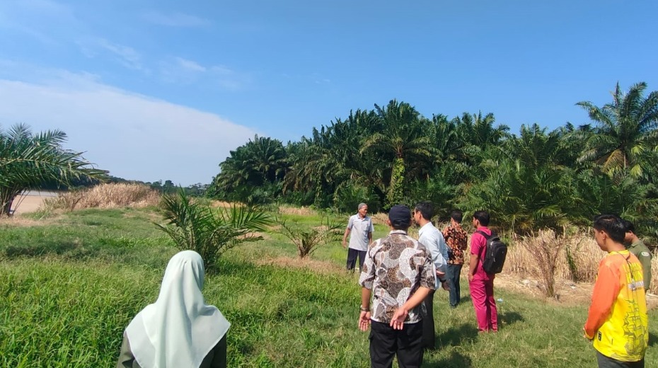 Cover Tim PKM PCR Lakukan Kunjungan Awal ke Desa Pulau Panjang Hilir untuk Implementasi Sistem Monitoring Banjir Berbasis IoT