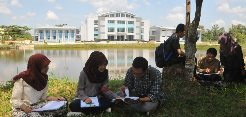 Cover Hari Pertama Kuliah Semester Ganjil 2017/2018