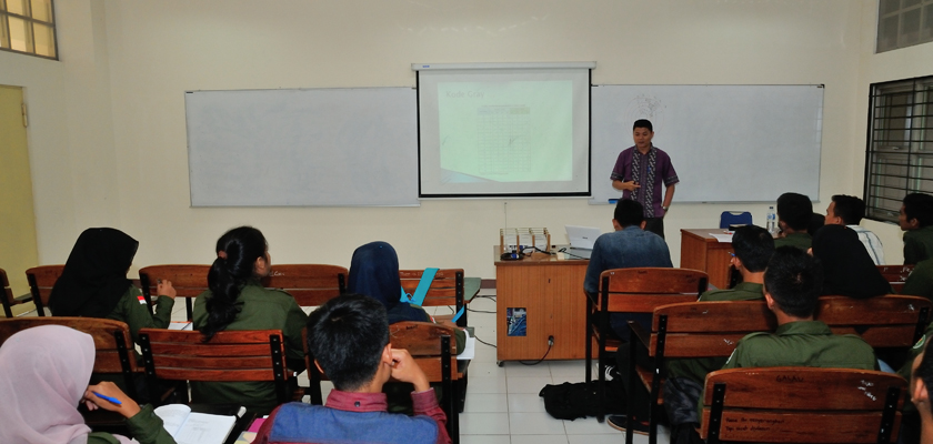 Cover Hari Pertama Kuliah Semester Genap 2016/2017
