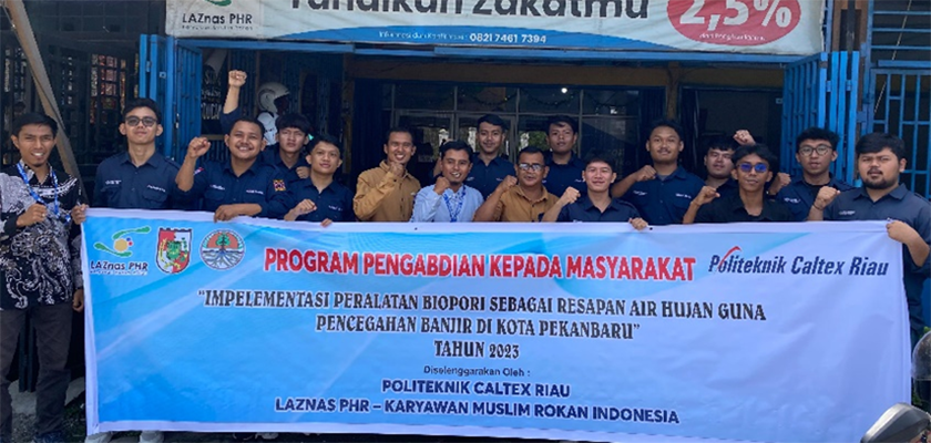 Cover Kolaborasi bersama Laznas PHR – Karyawan Muslim Rokan Indonesia, Teknik Mesin PCR Lakukan Implementasi Peralatan Biopori Sebagai Serapan Air di Kecamatan Sri Meranti, Kota Pekanbaru.