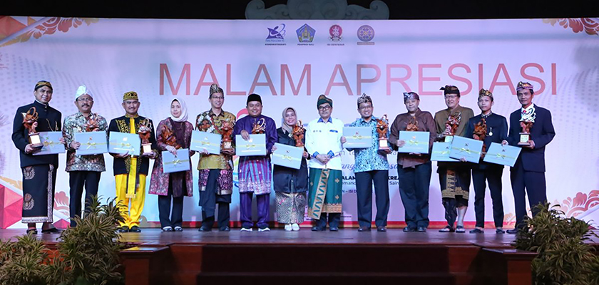 Cover Satu-satunya dari Sumatera, PCR Raih Terbaik III Anugerah Widyapadhi Politeknik Sub Kategori Manajemen Inovasi pada Penghargaan IPTEK 2019 di Bali