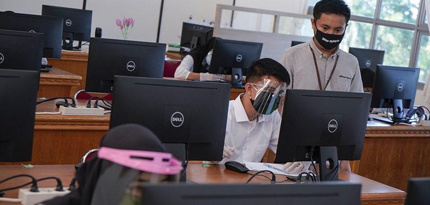 Cover Terapkan Protokol Kesehatan, PCR Lakukan Seleksi Beasiswa Bidikmisi Pemprov Riau